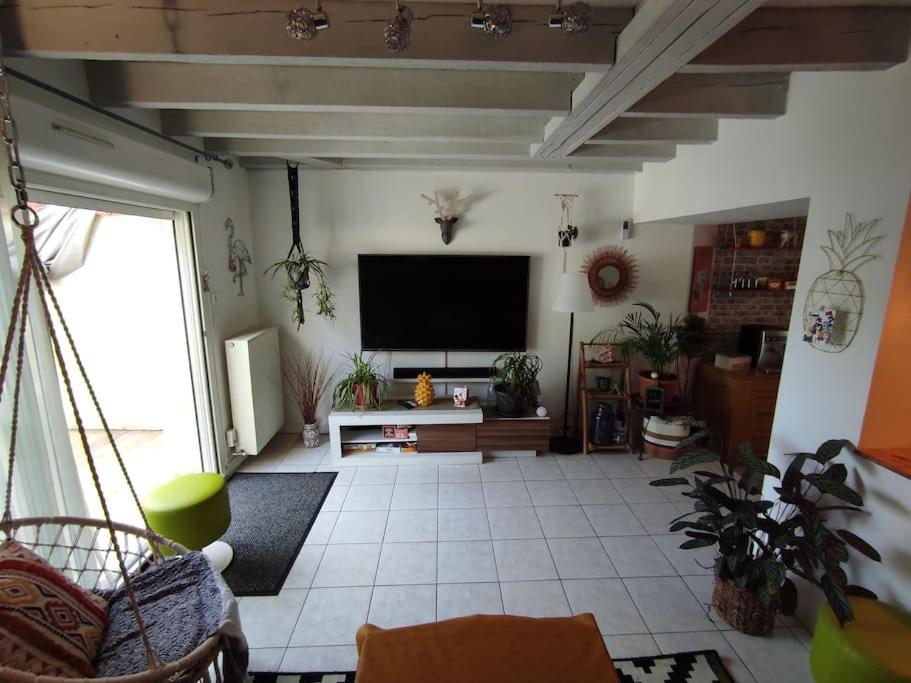 שינון Chaleureuse Maison De Ville Avec Parking Gratuit מראה חיצוני תמונה